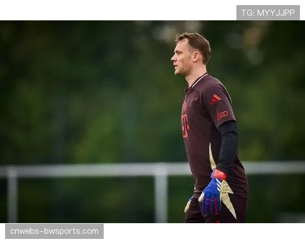 拜仁确认诺伊尔大腿肌肉撕裂,预计冬歇期后复出 拜仁确认诺伊尔大腿肌肉撕裂,预计冬歇期后复出